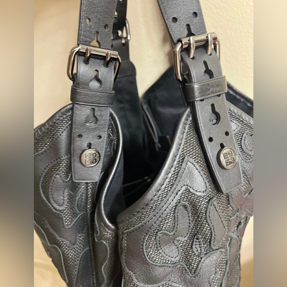 GIVENCHY Sacca Black Leather Bag - Picture 8 of 10